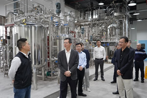 陈玉敏一行到清大智兴调研